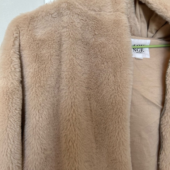 Longe teddy sweater worn once - Picture 3 of 6